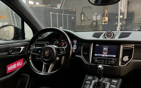 Porsche Macan I рестайлинг, 2016 год, 3 200 000 рублей, 7 фотография