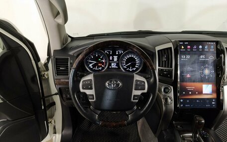 Toyota Land Cruiser 200, 2014 год, 4 699 000 рублей, 17 фотография