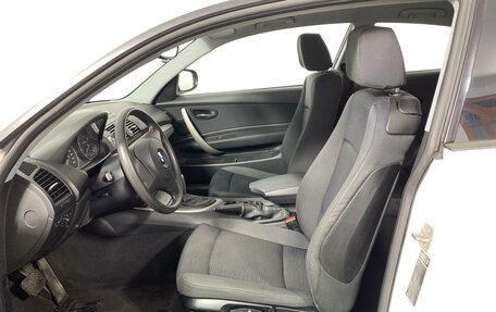 BMW 1 серия, 2011 год, 869 000 рублей, 16 фотография