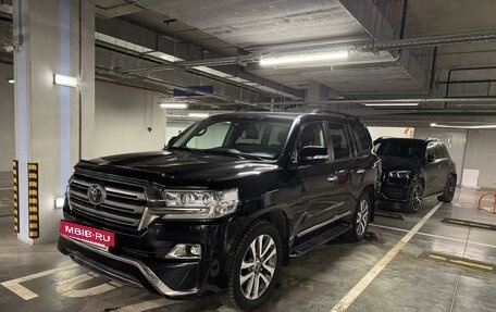 Toyota Land Cruiser 200, 2018 год, 7 600 000 рублей, 4 фотография