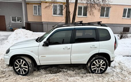 Chevrolet Niva I рестайлинг, 2016 год, 780 000 рублей, 4 фотография