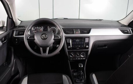 Skoda Rapid I, 2018 год, 1 289 000 рублей, 6 фотография