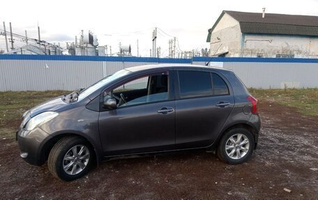 Toyota Yaris III рестайлинг, 2008 год, 620 000 рублей, 2 фотография