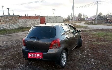 Toyota Yaris III рестайлинг, 2008 год, 620 000 рублей, 3 фотография