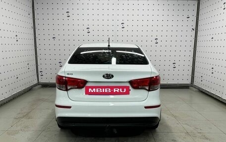 KIA Rio III рестайлинг, 2015 год, 835 000 рублей, 6 фотография