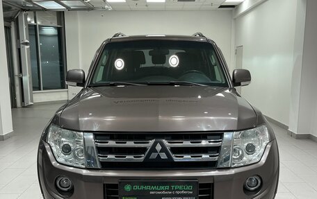 Mitsubishi Pajero IV, 2011 год, 2 065 000 рублей, 2 фотография