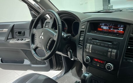 Mitsubishi Pajero IV, 2011 год, 2 065 000 рублей, 19 фотография