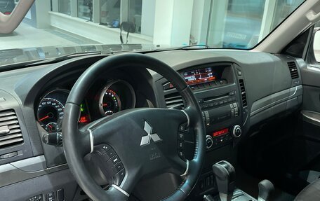 Mitsubishi Pajero IV, 2011 год, 2 065 000 рублей, 10 фотография