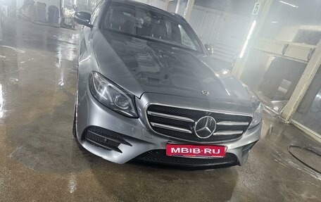 Mercedes-Benz E-Класс, 2019 год, 4 500 000 рублей, 1 фотография