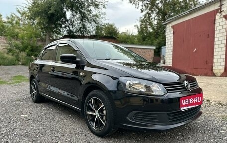 Volkswagen Polo VI (EU Market), 2013 год, 950 000 рублей, 1 фотография