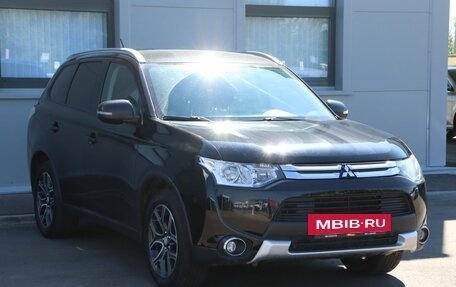 Mitsubishi Outlander III рестайлинг 3, 2014 год, 1 609 000 рублей, 3 фотография