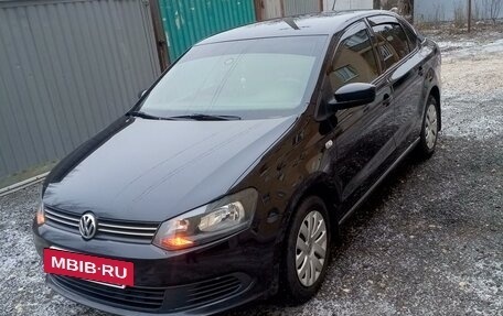 Volkswagen Polo VI (EU Market), 2013 год, 950 000 рублей, 4 фотография