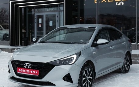 Hyundai Solaris II рестайлинг, 2021 год, 1 890 000 рублей, 1 фотография