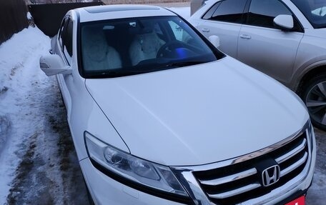 Honda Crosstour I рестайлинг, 2014 год, 1 750 000 рублей, 1 фотография