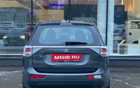 Mitsubishi Outlander III рестайлинг 3, 2012 год, 1 550 000 рублей, 7 фотография