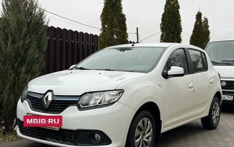 Renault Sandero II рестайлинг, 2015 год, 830 000 рублей, 2 фотография