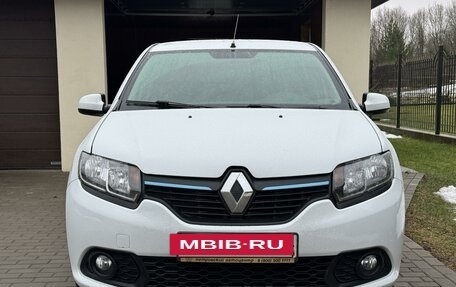 Renault Sandero II рестайлинг, 2015 год, 830 000 рублей, 25 фотография