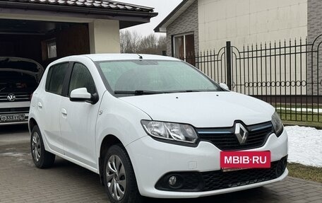 Renault Sandero II рестайлинг, 2015 год, 830 000 рублей, 24 фотография