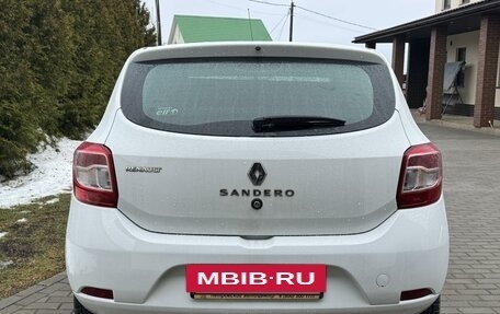 Renault Sandero II рестайлинг, 2015 год, 830 000 рублей, 27 фотография