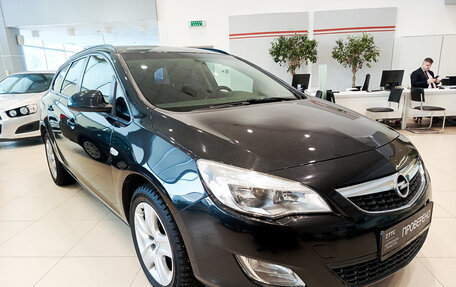 Opel Astra J, 2011 год, 789 000 рублей, 5 фотография