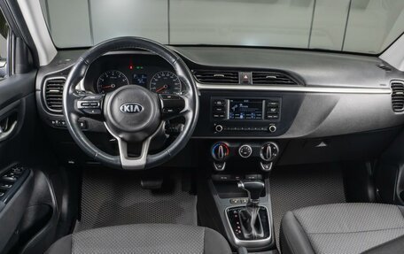 KIA Rio IV, 2021 год, 1 699 000 рублей, 6 фотография