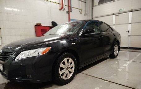 Toyota Camry, 2008 год, 750 000 рублей, 2 фотография