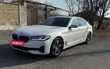 BMW 5 серия, 2021 год, 4 935 000 рублей, 2 фотография