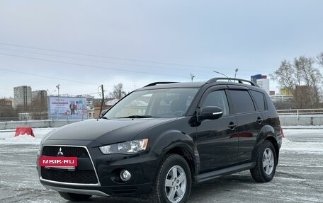 Mitsubishi Outlander III рестайлинг 3, 2011 год, 1 390 000 рублей, 3 фотография