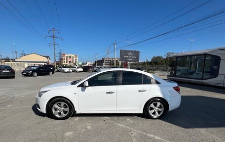 Chevrolet Cruze II, 2010 год, 850 000 рублей, 3 фотография