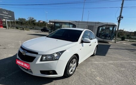 Chevrolet Cruze II, 2010 год, 850 000 рублей, 2 фотография