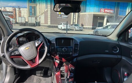 Chevrolet Cruze II, 2010 год, 850 000 рублей, 9 фотография