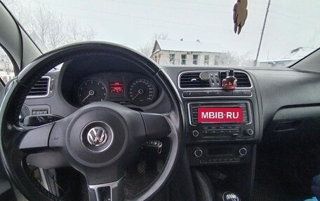 Volkswagen Polo VI (EU Market), 2013 год, 930 000 рублей, 2 фотография