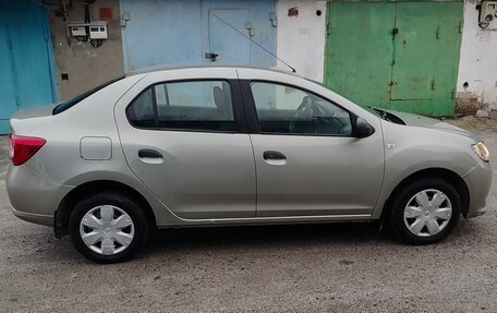 Renault Logan II, 2015 год, 808 000 рублей, 11 фотография