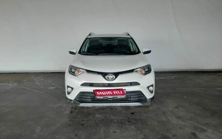 Toyota RAV4, 2017 год, 2 800 000 рублей, 2 фотография