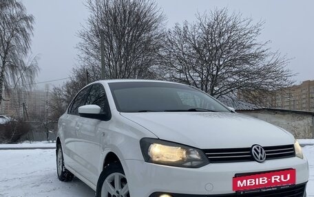 Volkswagen Polo VI (EU Market), 2013 год, 900 000 рублей, 2 фотография