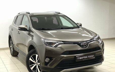 Toyota RAV4, 2017 год, 2 390 000 рублей, 3 фотография