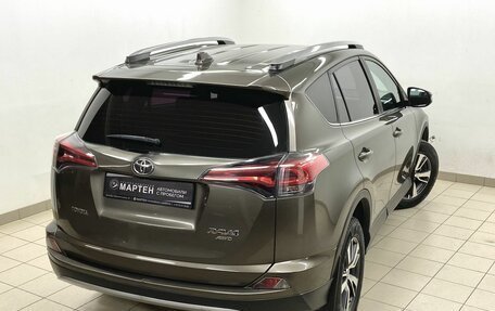 Toyota RAV4, 2017 год, 2 390 000 рублей, 9 фотография