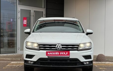 Volkswagen Tiguan II, 2018 год, 2 752 000 рублей, 3 фотография