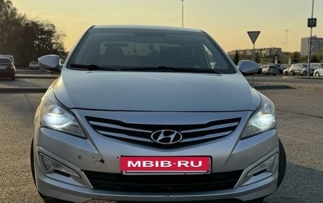 Hyundai Solaris II рестайлинг, 2015 год, 1 000 000 рублей, 10 фотография