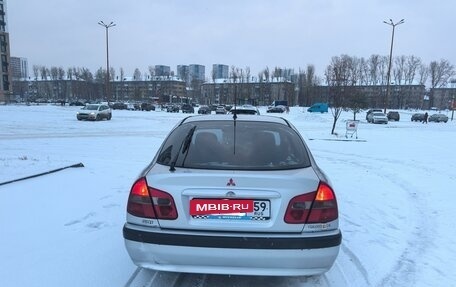 Mitsubishi Carisma I, 2001 год, 335 000 рублей, 10 фотография