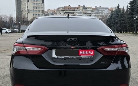 Toyota Camry, 2018 год, 3 400 000 рублей, 13 фотография