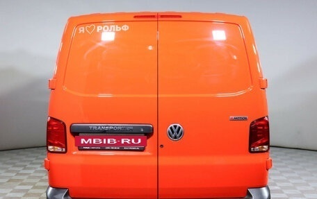 Volkswagen Transporter T6 рестайлинг, 2021 год, 4 560 000 рублей, 6 фотография