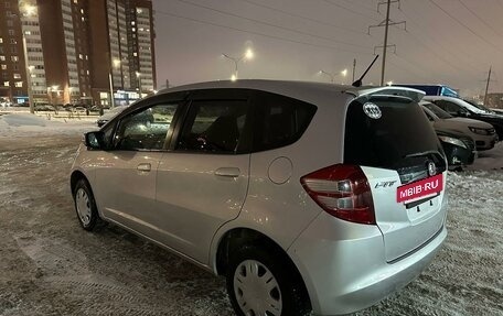 Honda Fit III, 2010 год, 730 000 рублей, 3 фотография