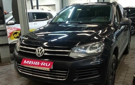 Volkswagen Touareg III, 2011 год, 1 750 000 рублей, 1 фотография