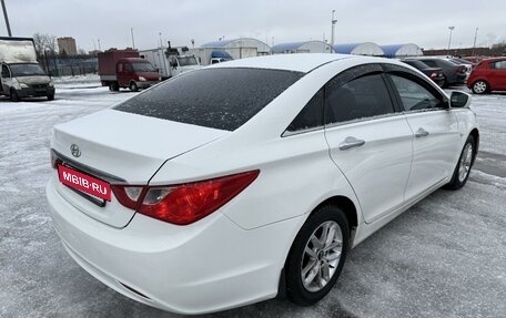 Hyundai Sonata VI, 2011 год, 850 000 рублей, 3 фотография