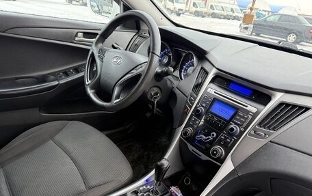 Hyundai Sonata VI, 2011 год, 850 000 рублей, 11 фотография