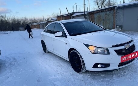 Chevrolet Cruze II, 2011 год, 820 000 рублей, 3 фотография