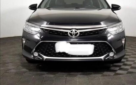 Toyota Camry, 2018 год, 2 300 000 рублей, 2 фотография