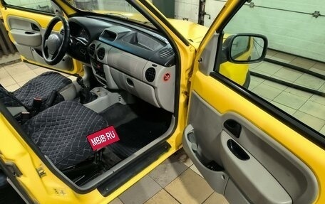 Renault Kangoo II рестайлинг, 2004 год, 335 000 рублей, 13 фотография