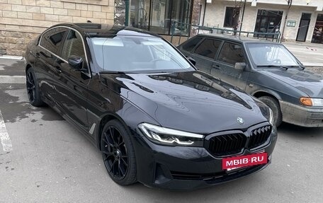 BMW 5 серия, 2021 год, 4 300 000 рублей, 2 фотография